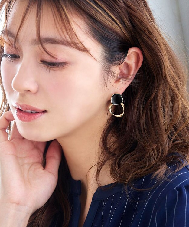 Tiaclasse カラーメタルリングピアス ゴールド×ブラック