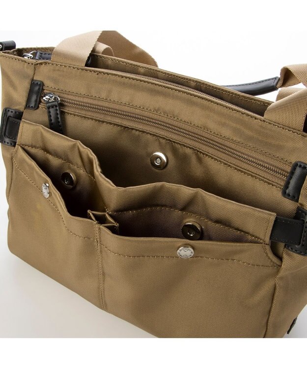 LA BAGAGERIE フロントポケット　スクエアナイロントート ベージュ