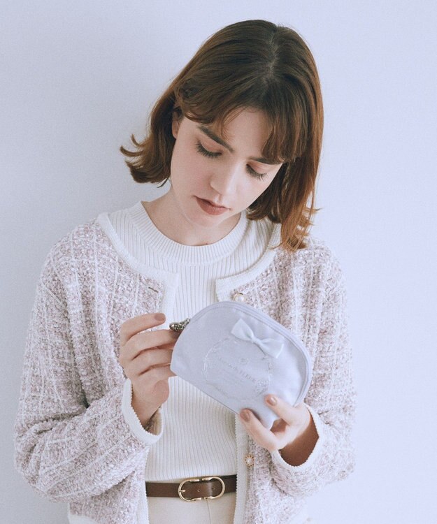 Maison de FLEUR サテンリボンラウンドポーチ Light Blue