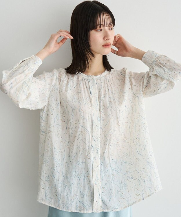 YECCA VECCA ラインフラワー柄ギャザーブラウス Ivory