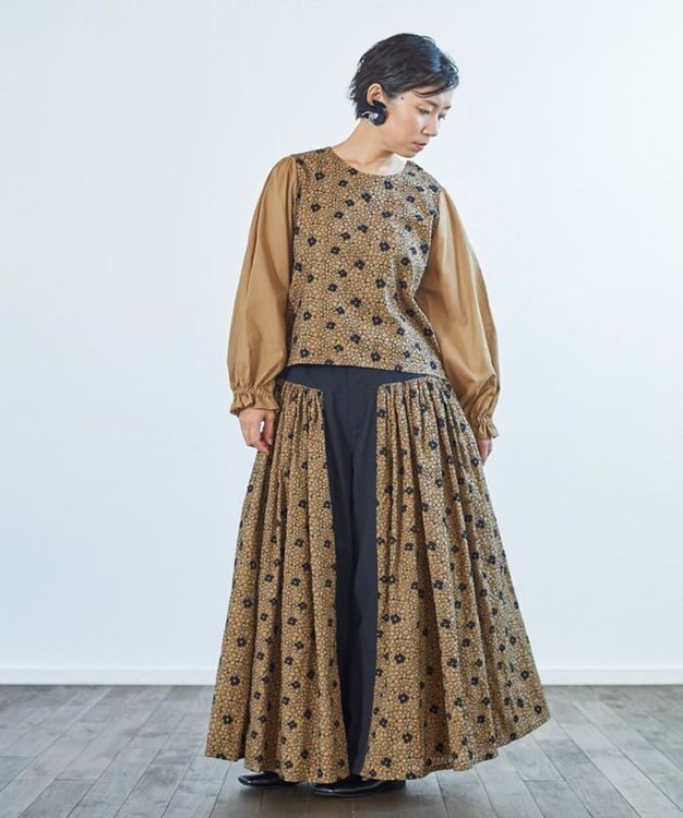 muuc 【手刺繍のような刺繍が美しい】ハイドランジア ブラウス ベージュ