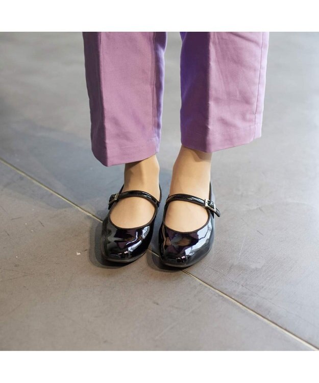 ing <ing>【WEB限定】ストラップフラットシューズ ブラックエナメル