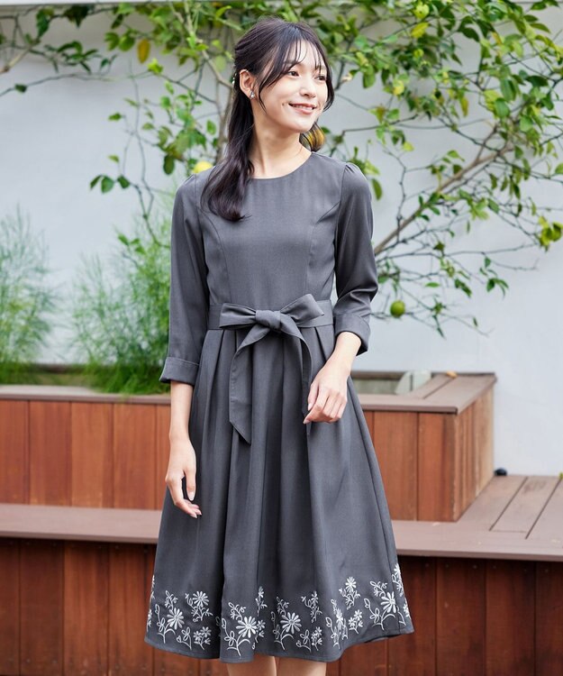 洗える】花柄刺繍フレアワンピース / Tiaclasse L | ファッション通販