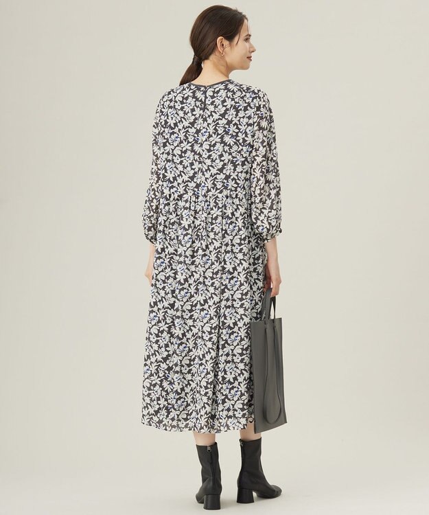 自由区 【洗える】スノーフラワープリント ワンピース スレート系