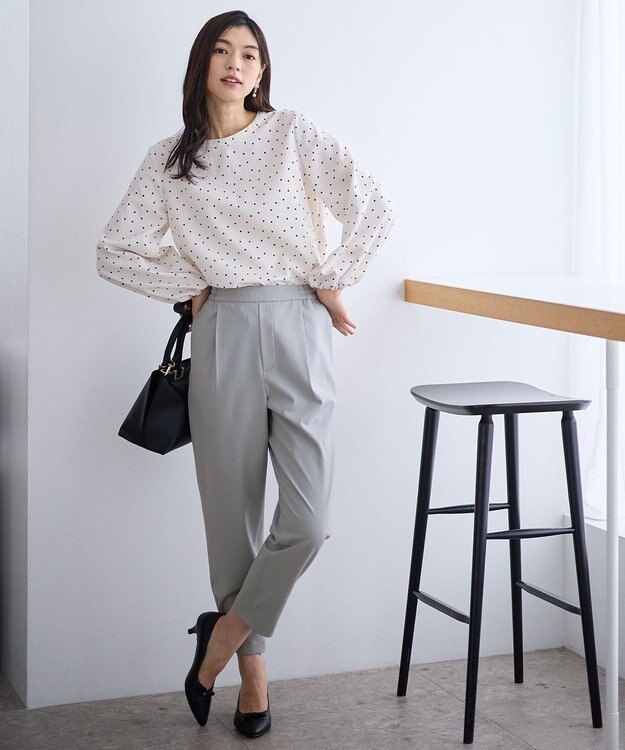 ANY イージーケアライトストレッチテーパードパンツ ライトグレー