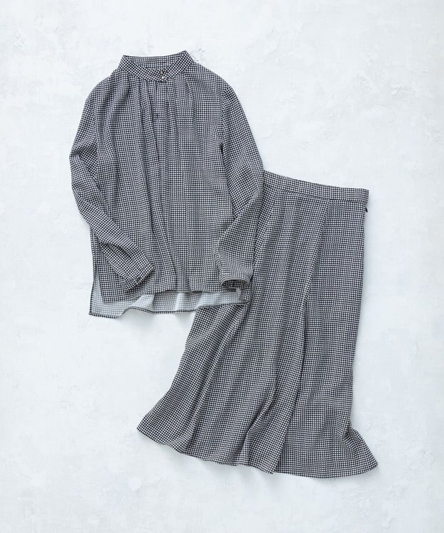 23区 【洗える】バックサテンアムンゼン千鳥プリント ブラウス モノトーン系