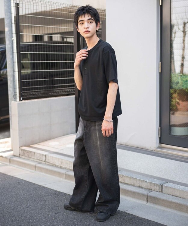 WEGO 【ユニセックス着用ITEM/MLサイズ展開】リラックスフィットヘンリーネックT（SS） ブラック
