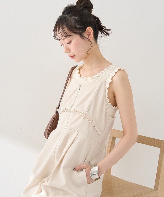 earth music&ecology ミニフリルフロントジップロンパース Ivory