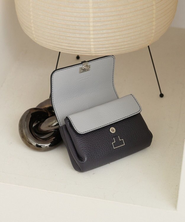 IACUCCI 【バイカラー】アバ ウォレット CERVO ネイビー