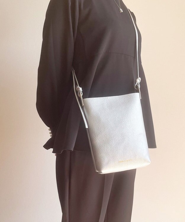 Hekhèr Le Style de Vie 新素材・新色追加【日本製】シュリンクレザー ショルダーバッグ シルバー シルバー