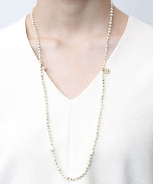 monshiro 【2WAY】ムーンストーンチャーム×ガラスパールロング ネックレス ホワイト×ゴールド
