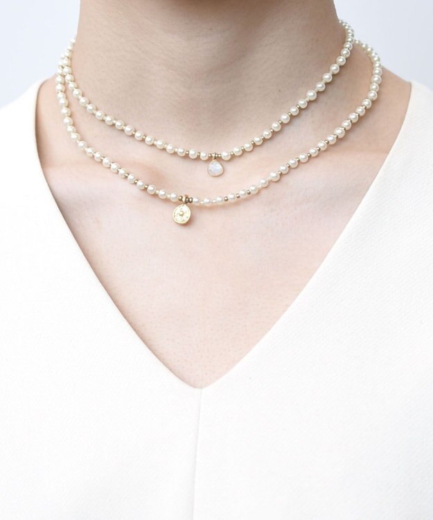 monshiro 【2WAY】ムーンストーンチャーム×ガラスパールロング ネックレス ホワイト×ゴールド