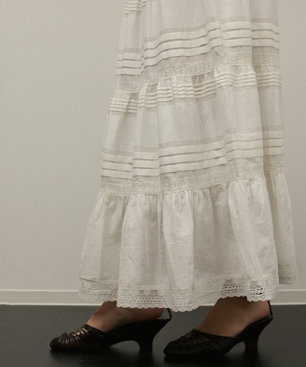 GRACE CONTINENTAL ピンタックティアードスカート ホワイト