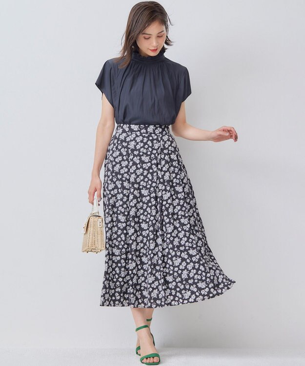 組曲 S 【前後着用可】ギャザーライトデシン ブラウス ブラック系