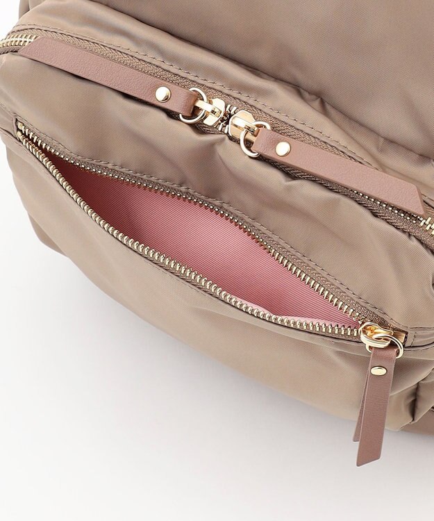 LA BAGAGERIE 【MONICA】13ポケットナイロンリュック グレージュ