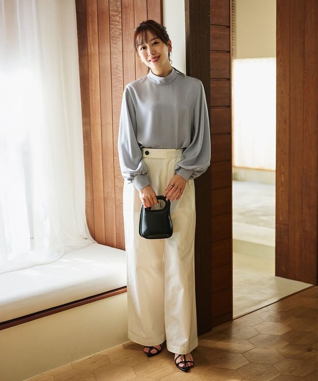 #Newans 【ストレッチ】〈花乃まりあさんコラボ〉ハイネックブラウス サックス