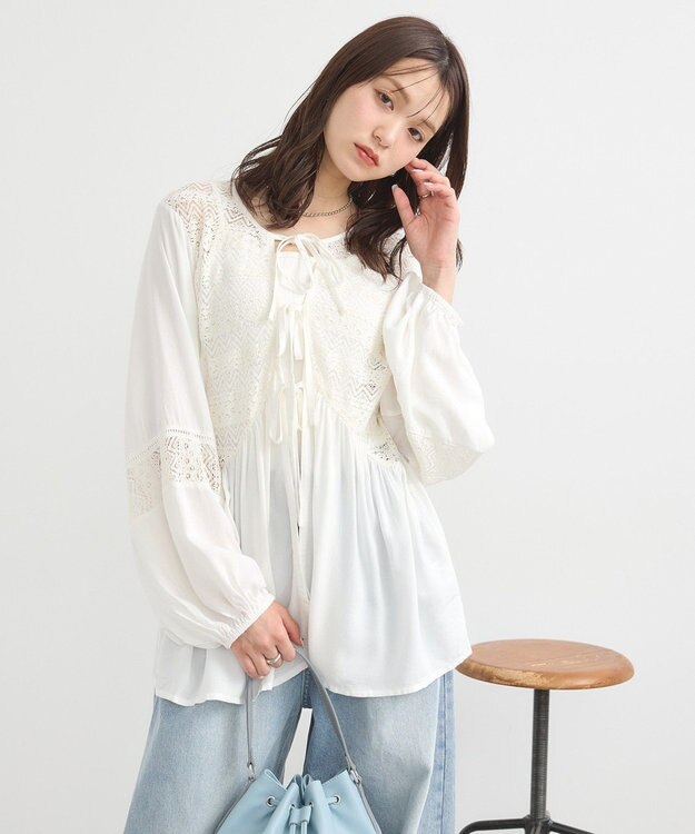 earth music&ecology レーヨンレースデザインシャツ Off White