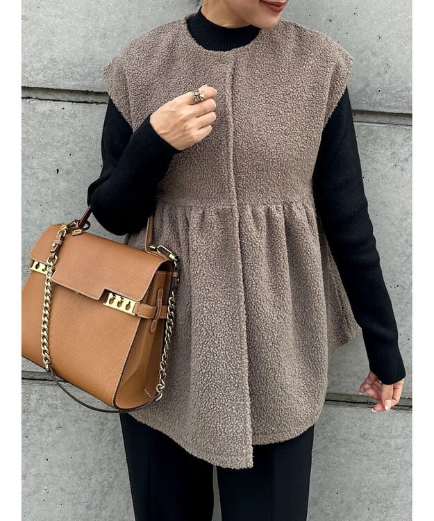 Green Parks フレア裏付きボアベスト Gray Beige