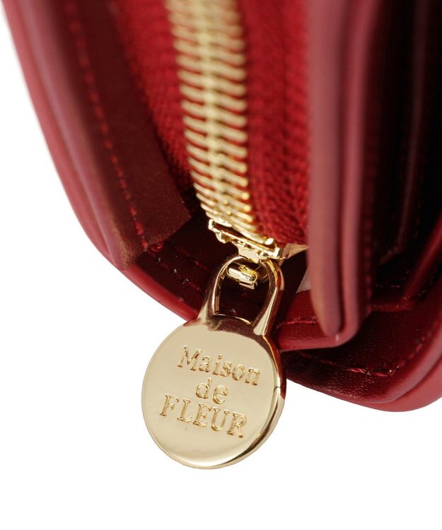 Maison de FLEUR いちご柄ウォレット Red