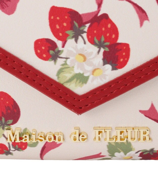 Maison de FLEUR いちご柄ウォレット Red
