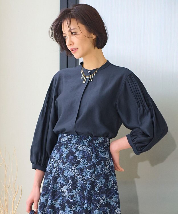 自由区 【洗える】エアーフロストタンブラー ブラウス ネイビー系