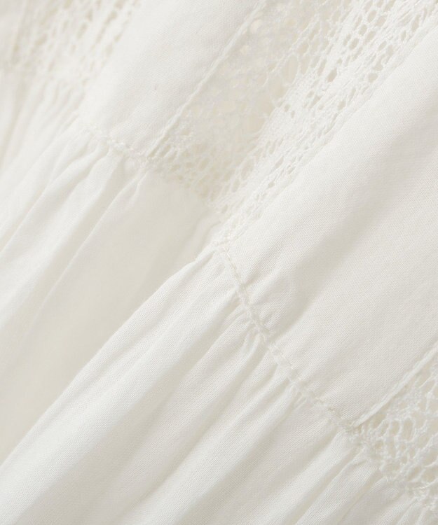 earth music&ecology 【WEB・一部店舗限定】【綿100％】レース＆ピンタックフレンチブラウス Off White