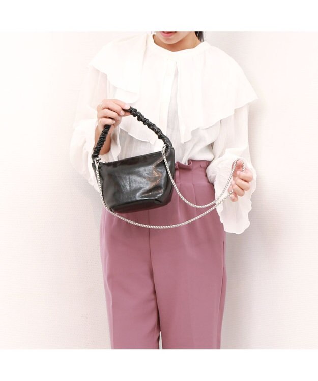 UNBILLION カシュカシュ cachecache / ギャザーハンドルメタリックミニショルダー ブラック