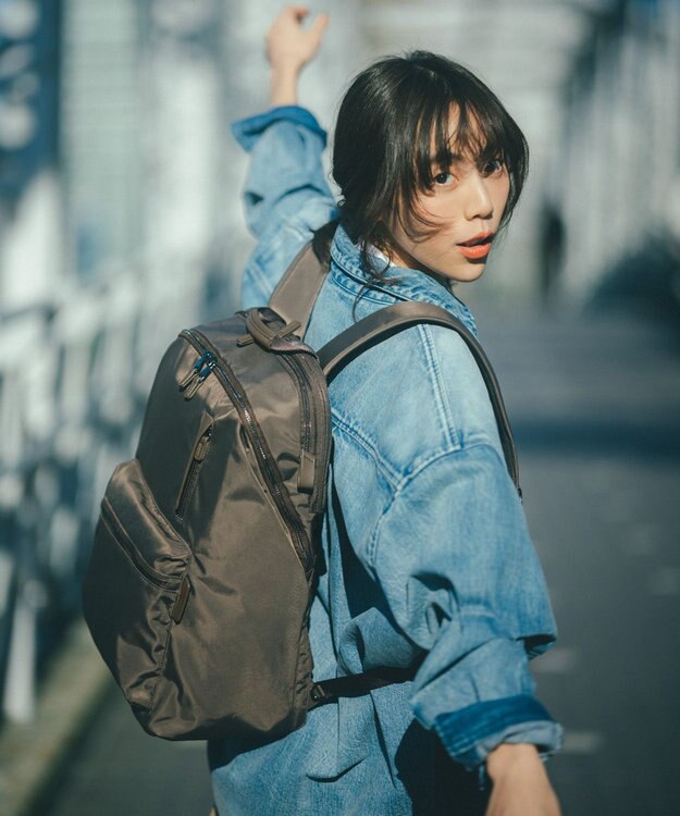 ACE BAGS & LUGGAGE W&.Day/Night ポッケス ハグリュック A4サイズ 14.0インチPC収納 20212 ダブルアンドデイナイト アッシュブラウン