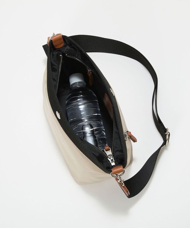 TOPKAPI 【Breath TOPKAPI sis】【WEB限定】ナイロン 舟形 ショルダーバッグ 軽量 / RIPPLE リプル ペールベージュ