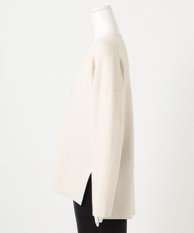 23区 【R(アール)】カシミヤブレンド Vネックニット アイボリー系