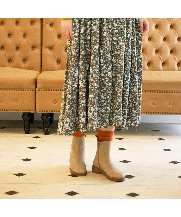 ing <ing>サイドゴアブーツ ベージュヌバック