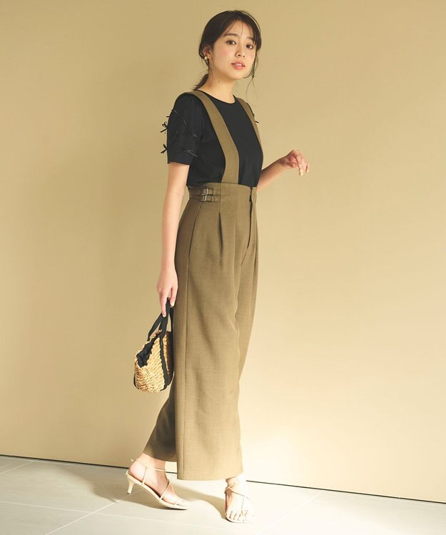 Feroux 【UVケア】ランダムリボンスリーブ Tシャツ ブラック系