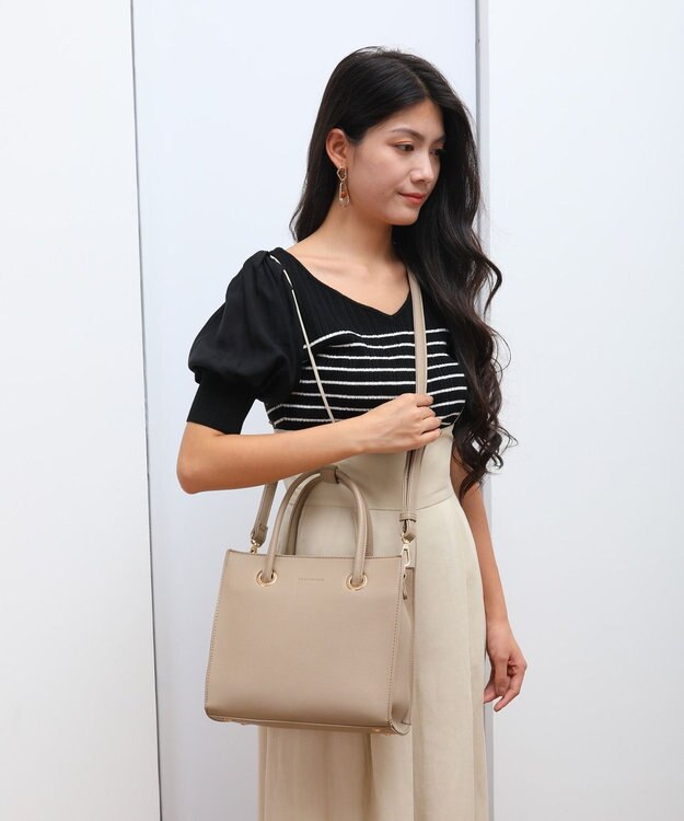 style code  【MERCURYDUO/マーキュリーデュオ】メタルアイレット　両アオリポケット　スクエアハンドバッグ ベージュ