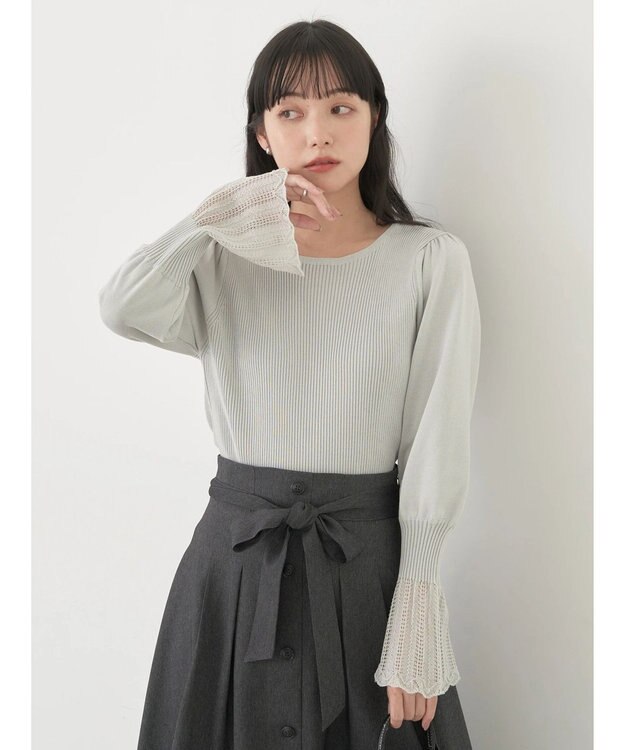 earth music&ecology 袖ポイントニットプルオーバー Ice Gray