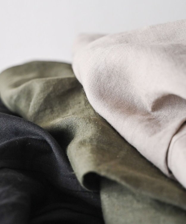 muuc 〈高品質ベルギーリネン〉〈オンオフ着られる〉花刺繍モチーフ付きリネンプルオーバー グレーベージュ