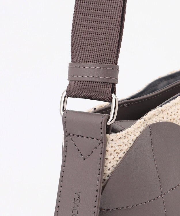 Y'SACCS サークルパッチショルダーバッグ アイボリー