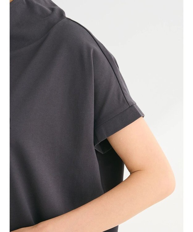 Green Parks フレンチスリーブ抜け襟カットプルオーバー Charcoal Gray