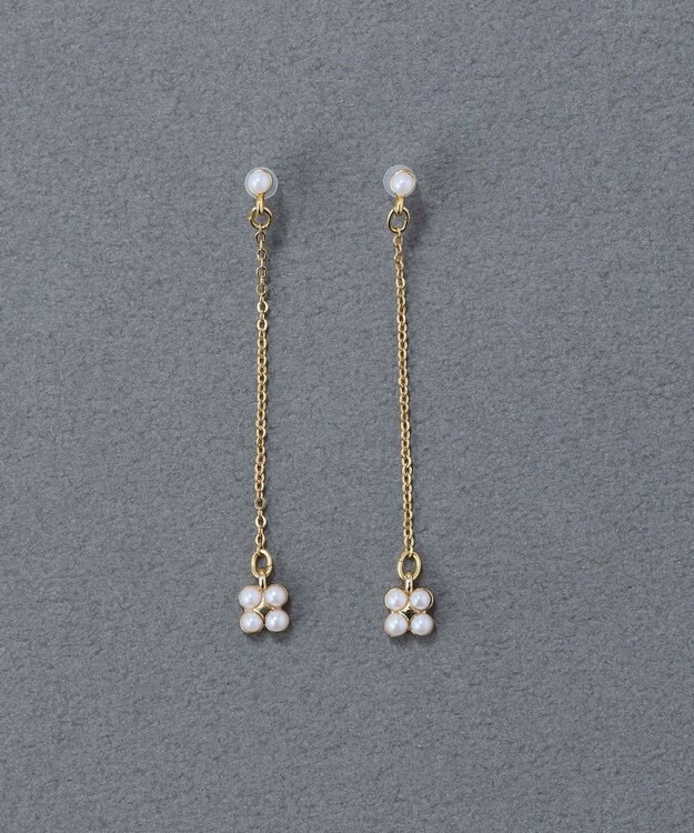 Phoebe 〈金属アレルギー対応〉タイニーフラワーロングセラミックポストピアス　チェーンピアス/小粒パール/揺れるピアス ホワイト