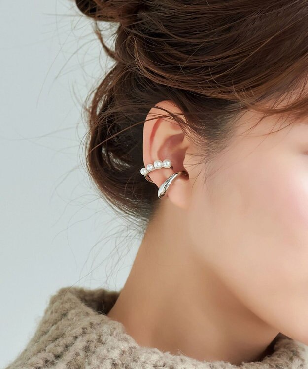 Phoebe 〈シリーズ累計販売10000点突破！〉ドレッシングパールイヤーカフ　シルバー シルバー