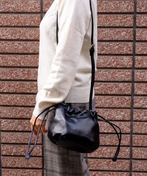 tsumori chisato CARRY ラムギャザー ショルダーバッグ ブラック