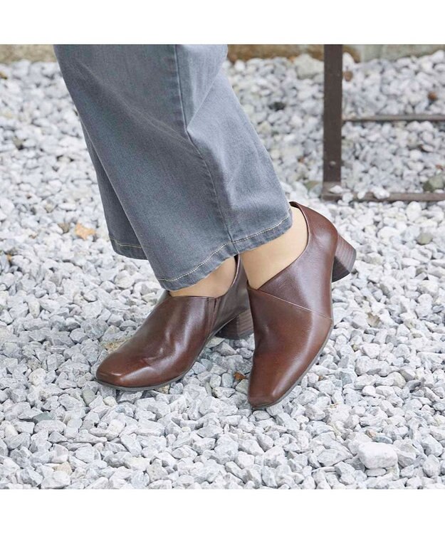 ing <ing>【WEB限定】【サスティナブルシリーズ】甲深デザインパンプス ダークブラウン