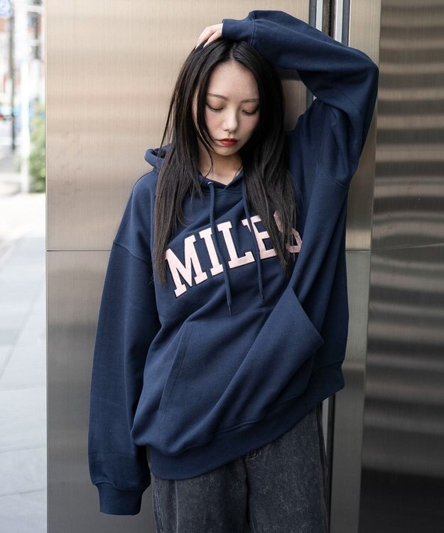 WEGO 【ユニセックス着用ITEM/SMLサイズ展開】グラフィックロゴプルパーカー ネイビー