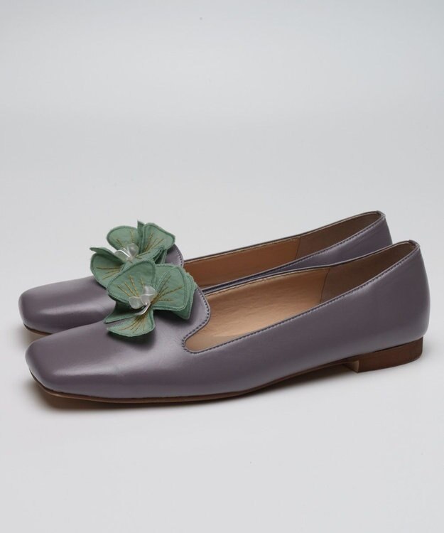 muuc 花刺繍モチーフのパンプス グレー