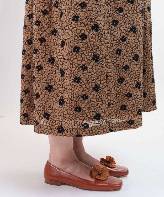muuc 花刺繍モチーフのパンプス ブラウン