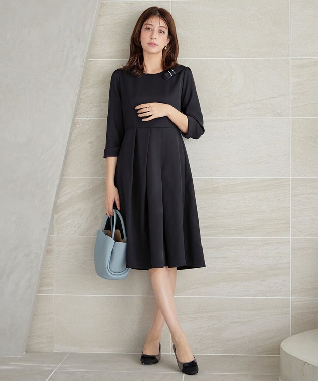 Tiaclasse 【安田美沙子さん着用・ポーチ・ショルダー紐付き】フラワーカットフェイクレザーバッグ サックス