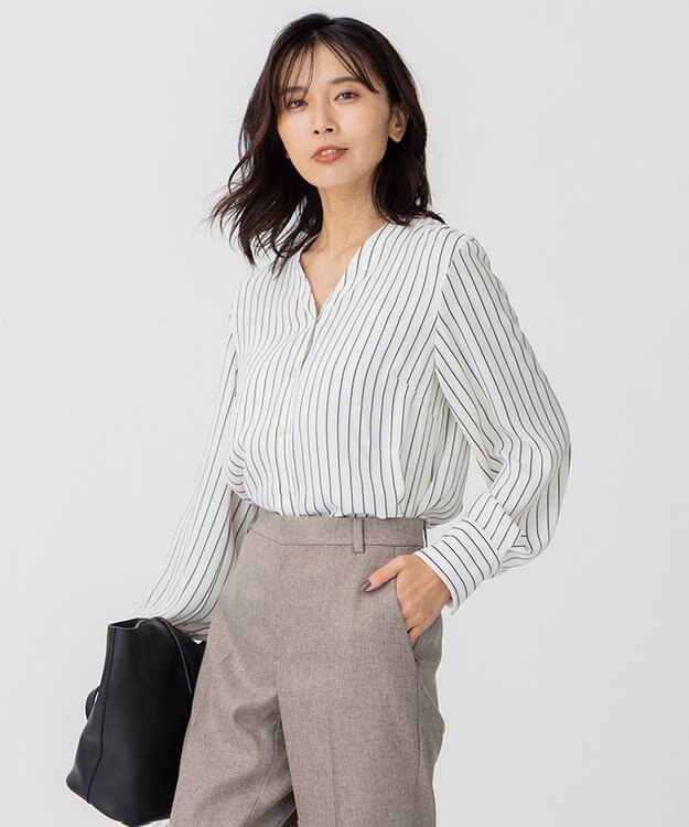 23区 バックサテンアムンゼン ストライプ プリント ブラウス アイボリーストライプ