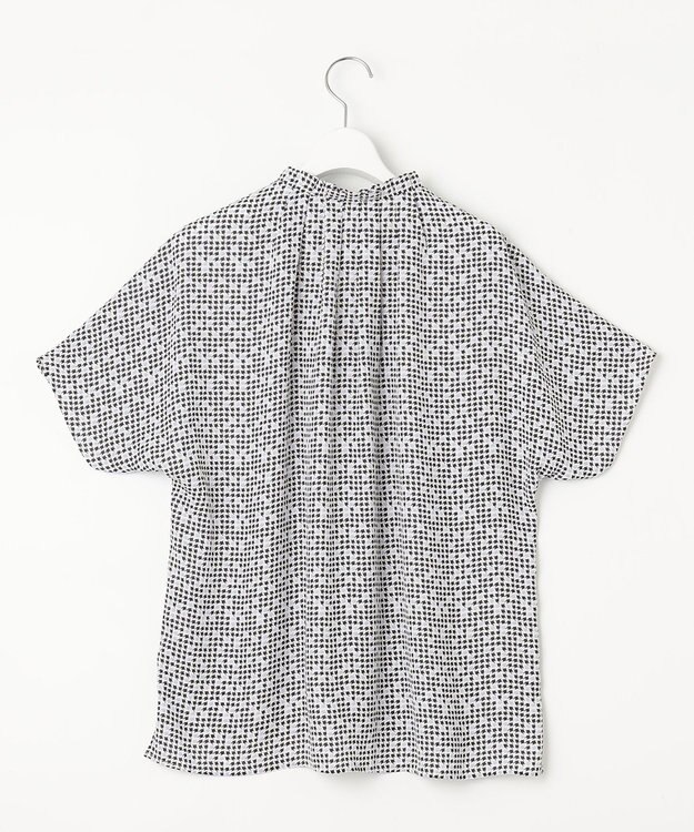 23区 【洗える】ライトバックサテンアムンゼン ハウンドトゥース プリント ブラウス アイボリー系