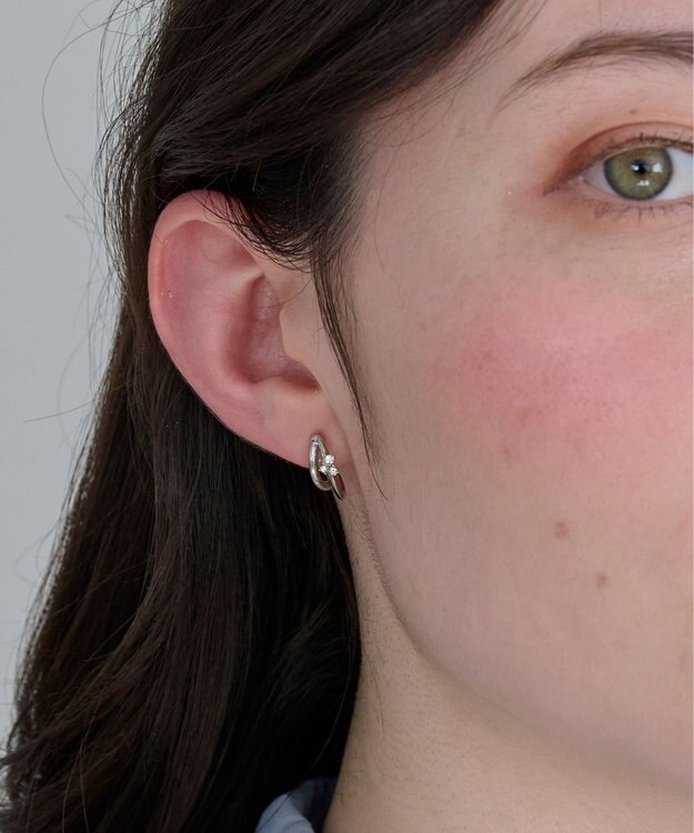 Phoebe 〈痛くないシリーズ/アレルギー対応〉シャイニーダブルフープライトフィットイヤリング　シルバー シルバー