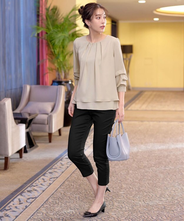 Tiaclasse 【新色追加・洗える】つまみタック袖レイヤードブラウス ライトベージュ