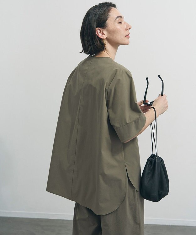 UNFILO 【セットアップ着用可】FINE MOVE ブラウス カーキ